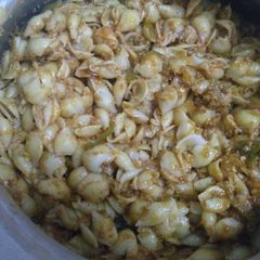 A picture of 3 spice mince macroni.