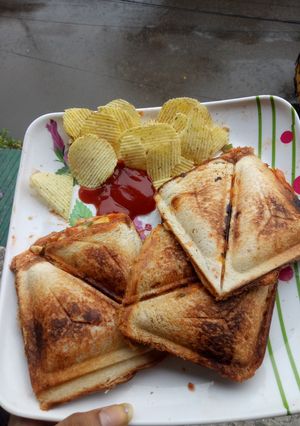 A picture of Grilled vegetable cheese sandwich!.