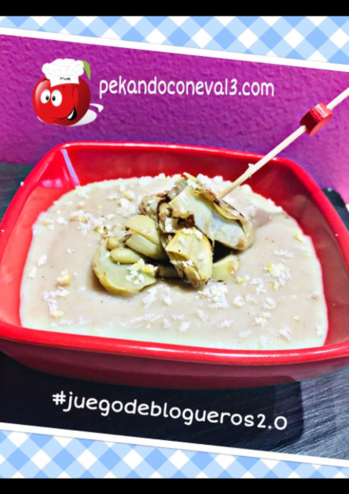 Una foto de Crema de galeras con castañas y alcachofas