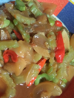 Foto resep Oseng pare dg kikil