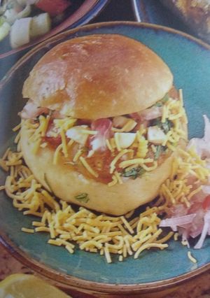 A picture of Dabeli.