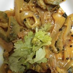 A picture of Bitter gourd curry with tamarind.