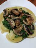 Papas con crema de acelga y champiñones