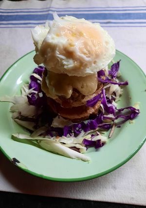 Una foto de Hamburguesas caseras al plato (sin pan)