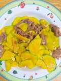 Bí đỏ non xào thịt bò