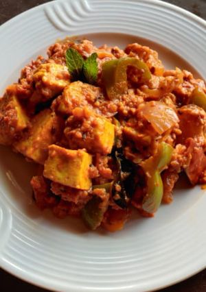 A picture of Capsicum masala paneer.