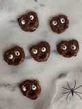 Ojos de azúcar para Halloween y monstruos de pretzels