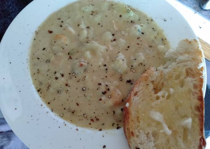 Recipe of Award-winning Delicious Fish and Seafood Chowder