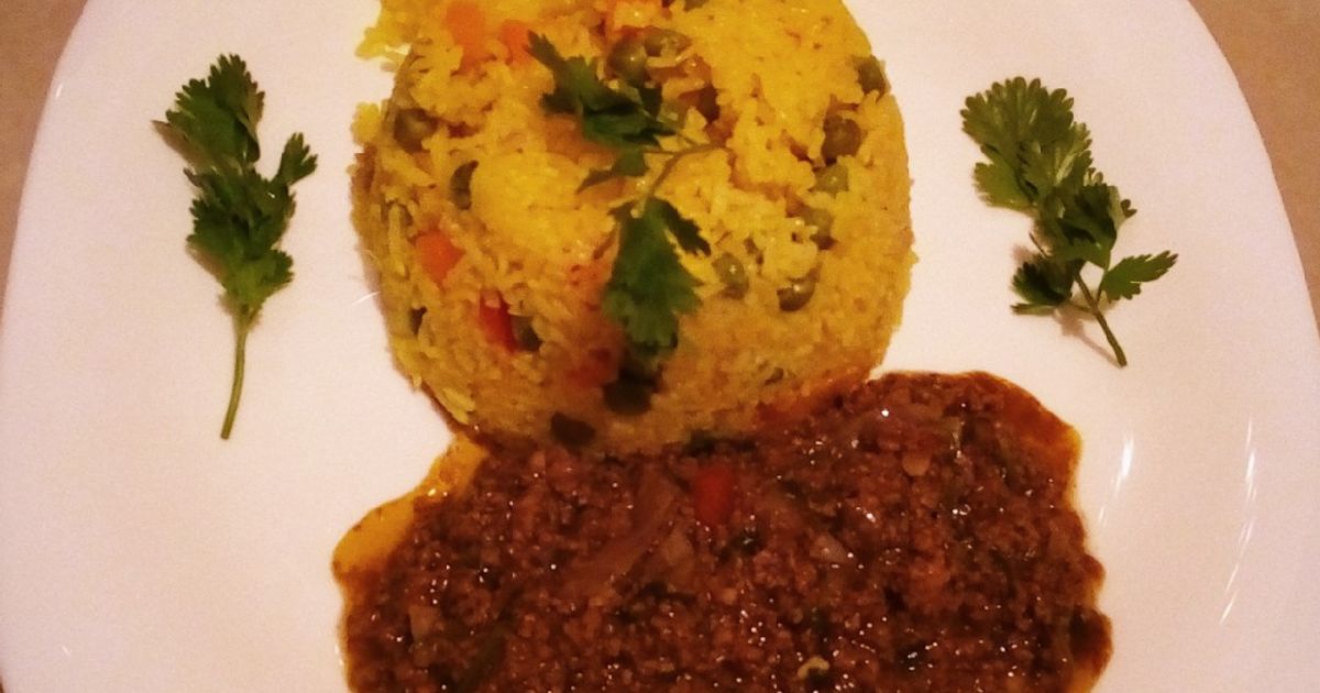Tumeric Veggie Rice With Spicy Minced Beef Recipe by Arnold Sungu - Cookpad