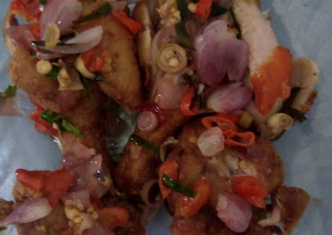 Ayam Geprek sambel matah bikin nagih