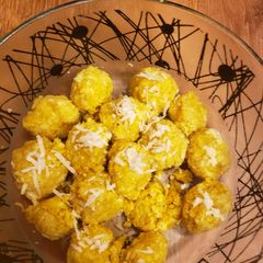 A picture of Lemon, coconut honey energy balls.