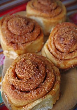 Una foto de Cinnamon rolls/Rollos de canela caseros 😋