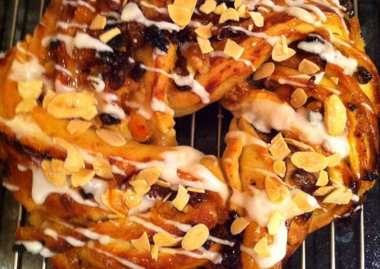 Easiest Way to Make Any-night-of-the-week Apricot Couronne