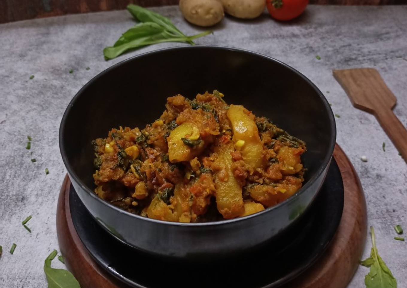 આલુ પાલક.(Aloo Palak Recipe in Gujarati)