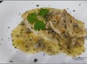 Una foto de filetes de merluza