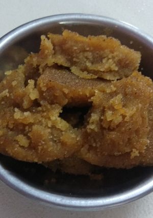 सूजी हलवा (Suji Halwa recipe in Hindi) रेसिपी मुख्य फोटो