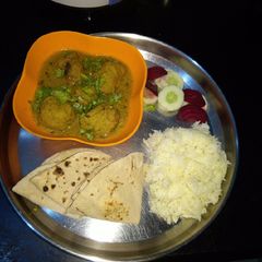 A picture of Kacche kele ke kofte.