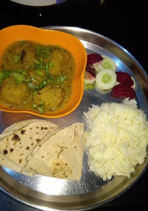 A picture of Kacche kele ke kofte.