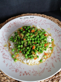 Una foto de Arroz con guisantes al curry