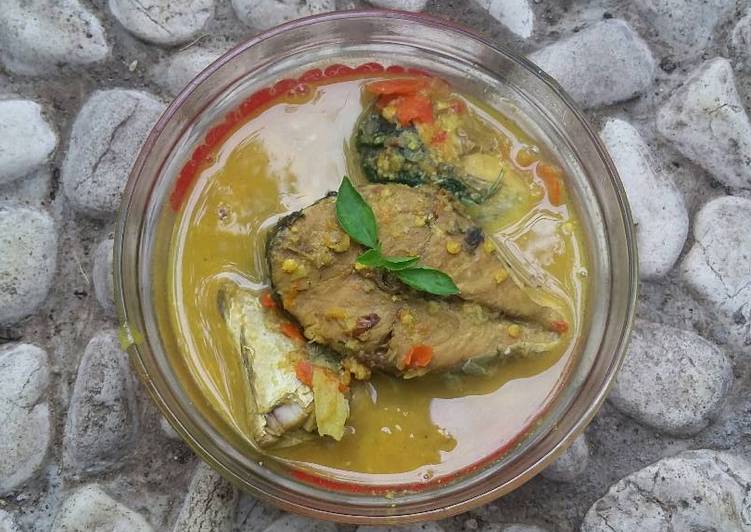 Salmon Kuah kuning Asam Pedas