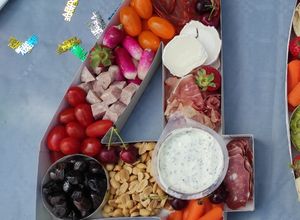 Une photo de Number box cheese & charcuterie