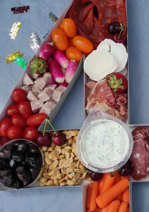 Une photo de Number box cheese & charcuterie