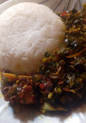 Tuwon shinkafa da miyar lawashi/Ganyen Albasa ainihin hoton girkin