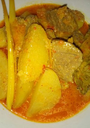 Foto resep Gulai daging + kentang sederhana 🎀