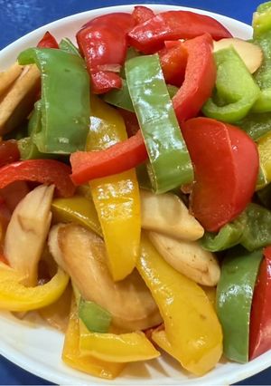 三色椒炒杏鮑菇 的食譜成品照片