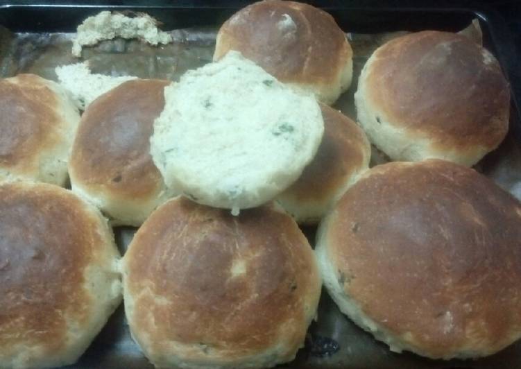 Steps to Prepare Speedy Garlic Corriander buns