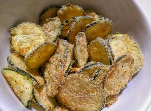 Foto principal de Chips de calabacín y parmesano (en horno)