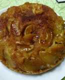 Torta volteada con piña o manzana verde, en essen