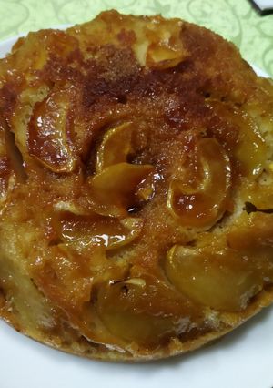 Una foto de Torta volteada con piña o manzana verde, en essen