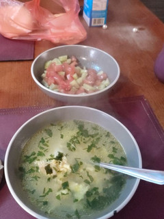 Una foto de Sopa estilo consomé de pollo
