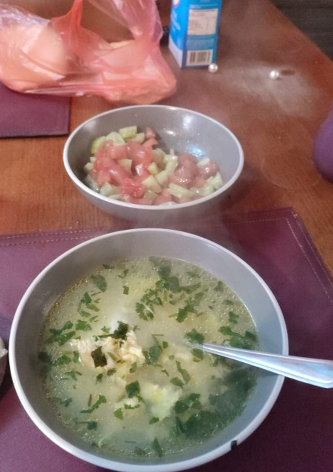 Una foto de Sopa estilo consomé de pollo