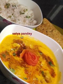 स्वादिष्ट पंजाबी कढ़ी पकौड़ा (Swadisht Punjabi kadhi pakoda recipe in Hindi) रेसिपी मुख्य फोटो