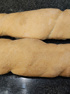 Gyors gyökérkenyér/cipó (tönkölyliszttel, tejföllel, élesztős) recept fotója