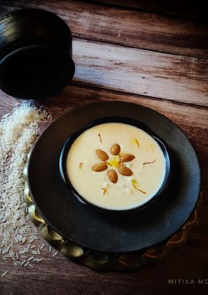 ચોખા ની ખીર (Rice Kheer Recipe In Gujarati) રેસીપી મુખ્ય ફોટો