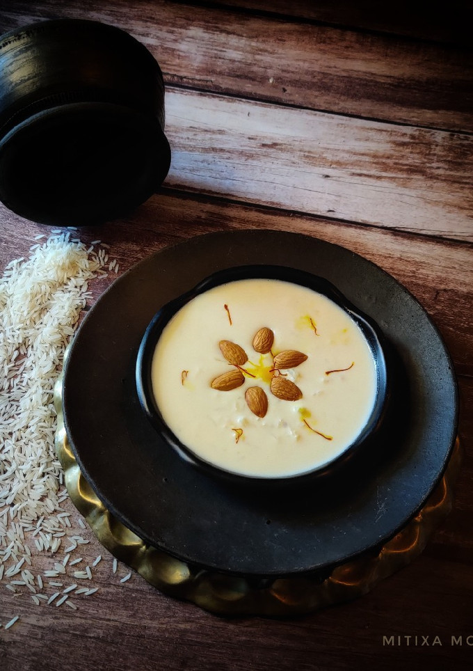 ચોખા ની ખીર (Rice Kheer Recipe In Gujarati) રેસીપી મુખ્ય ફોટો