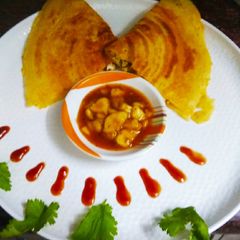 A picture of Stuffed paneer Chilla.