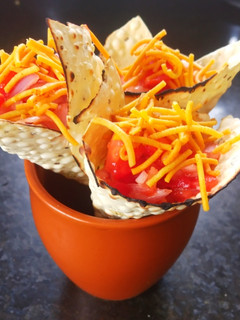 मसाला पापड चाट कोन (masala papad cone recipe in marathi) रेसिपी चे मुख्य फोटो