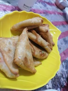 صورة لوصفة سمبوسك بيتي عجينه هشه لذيذة