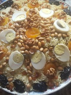 صورة لوصفة سفة مغربية مدفونة باللحم