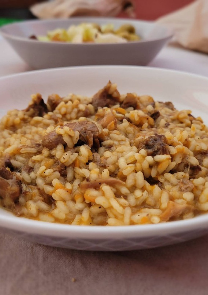 Una foto de Arroz Meloso con Rabo de Ternera al Toque de Curry