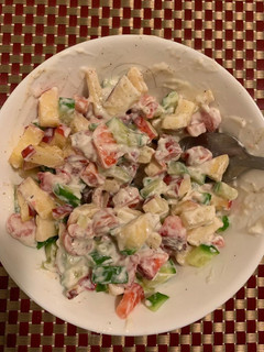 રશિયન સલાડ (Russian Salad Recipe In Gujarati) રેસીપી મુખ્ય ફોટો