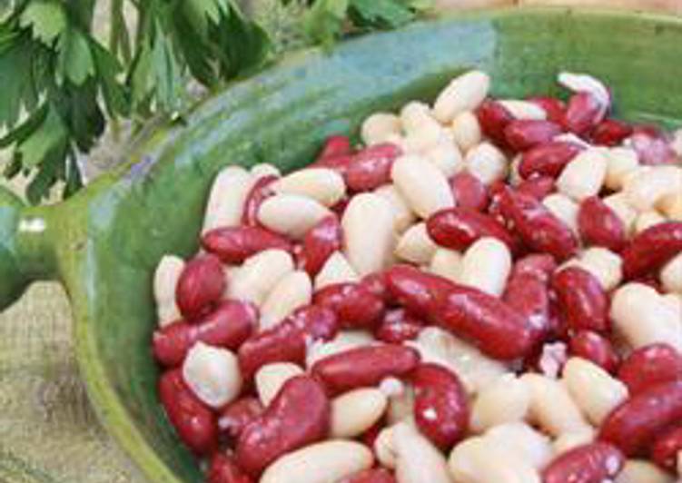 Steps to Prepare Any-night-of-the-week Red and white bean salad - salatet fassoulia mulawwani