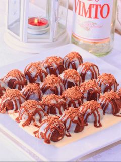 صورة لوصفة طريقة كورات البسكوت والفيريرو روشيه 😍😋