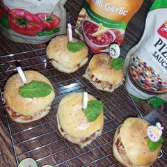 A picture of Chicken stuffed bun.