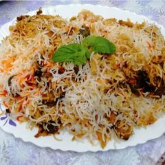 A picture of Hydrabadi chicken dum biryani.