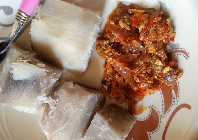 Steps to Make Jamie Oliver Boiled yam serve with egg sauce